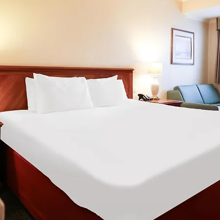 The Courtyard Near Apartamento