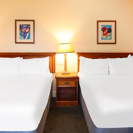 Daire The Courtyard Near