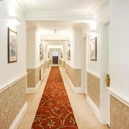 The Courtyard Near Apartment Leeds (West Yorkshire)