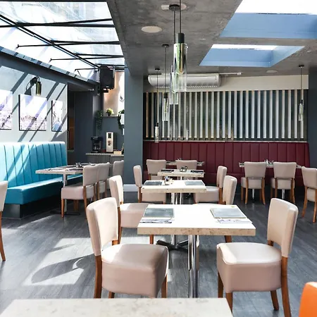 Apartment The Courtyard Near Leeds (West Yorkshire)