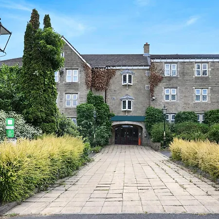 아파트 The Courtyard Near