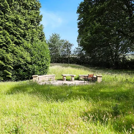 Daire The Courtyard Near *