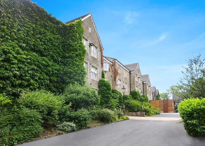 The Courtyard Near Leeds (West Yorkshire)