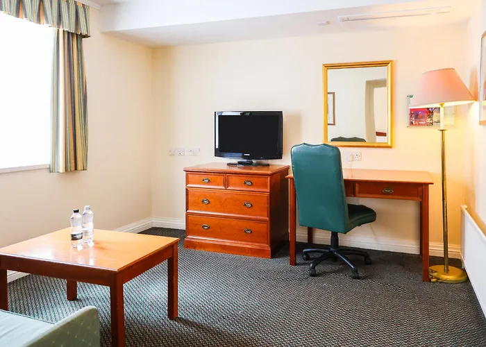 The Courtyard Near ليدز