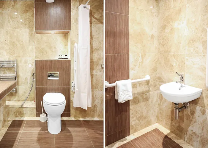 The Courtyard Near شقة *